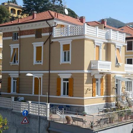 Hotel Ines Varazze Exteriör bild